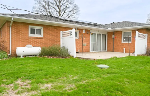 $210,000 | 401 East Main Street, Royal, IL 61871