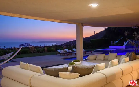 $7,450,000 | 24750 Vantage Point Terrace, Malibu, CA 90265