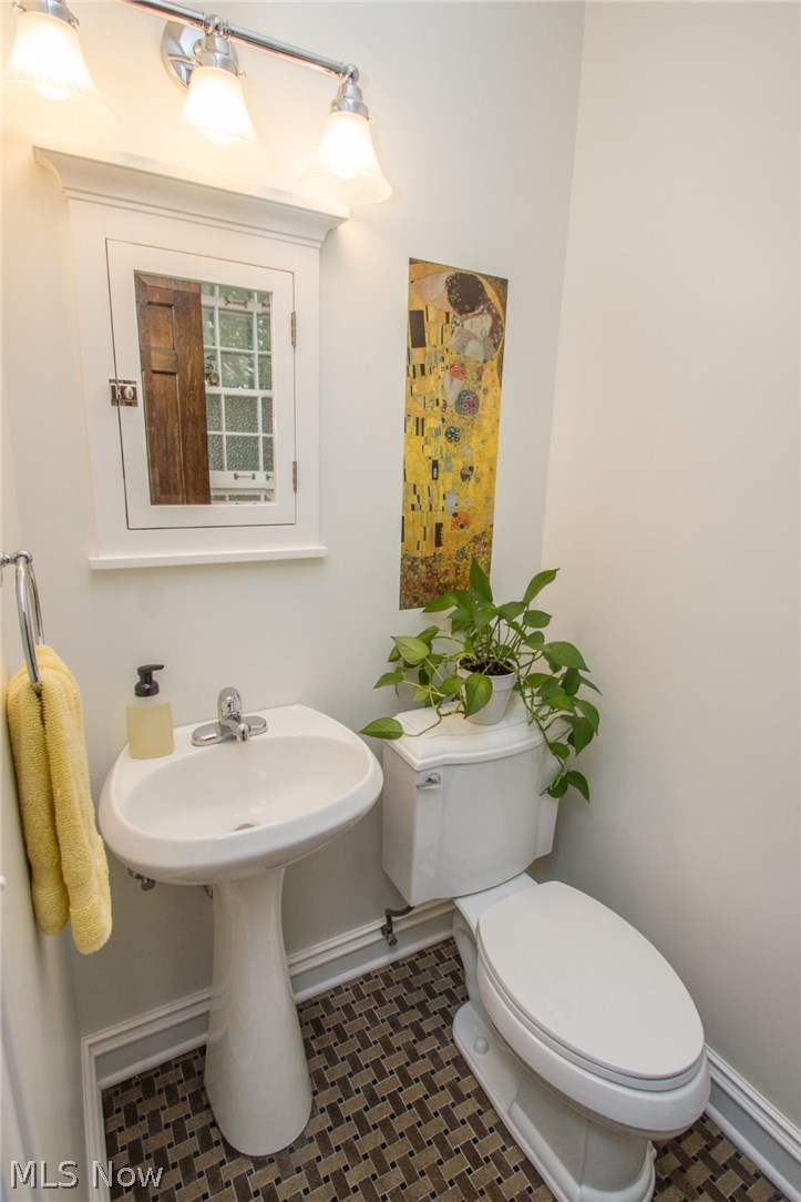 1082 Allston Road Cleveland Heights, OH 44121 - Photo 31 of 35