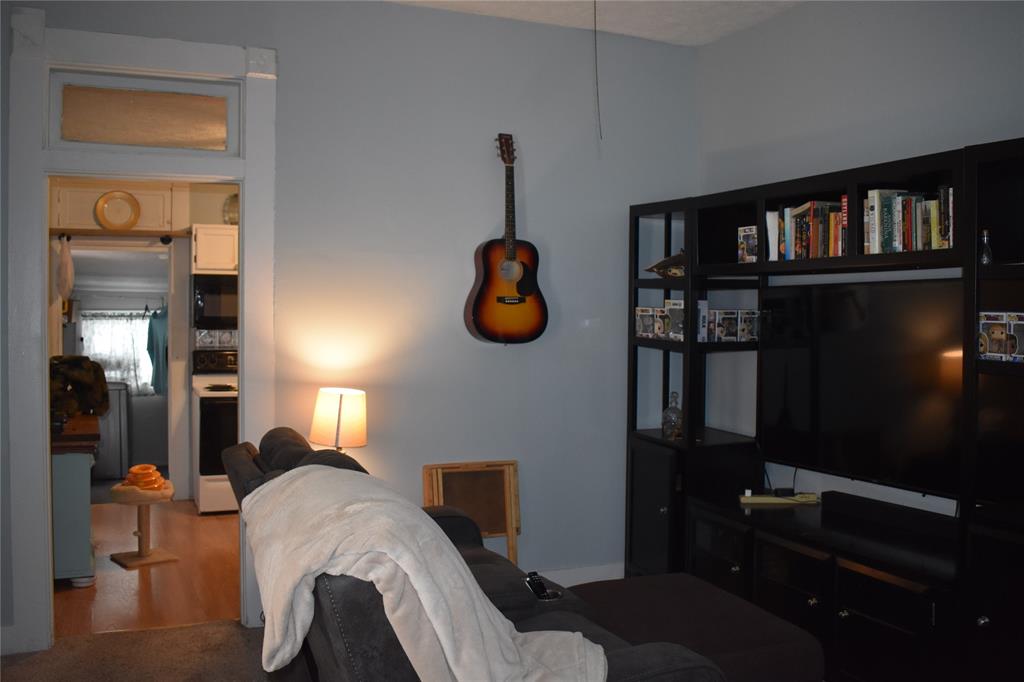 407 Walnut Street Greenfield, IN 46140 - Photo 18 of 54