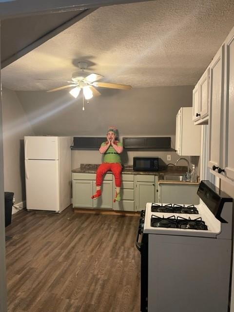 407 Walnut Street Greenfield, IN 46140 - Photo 34 of 54