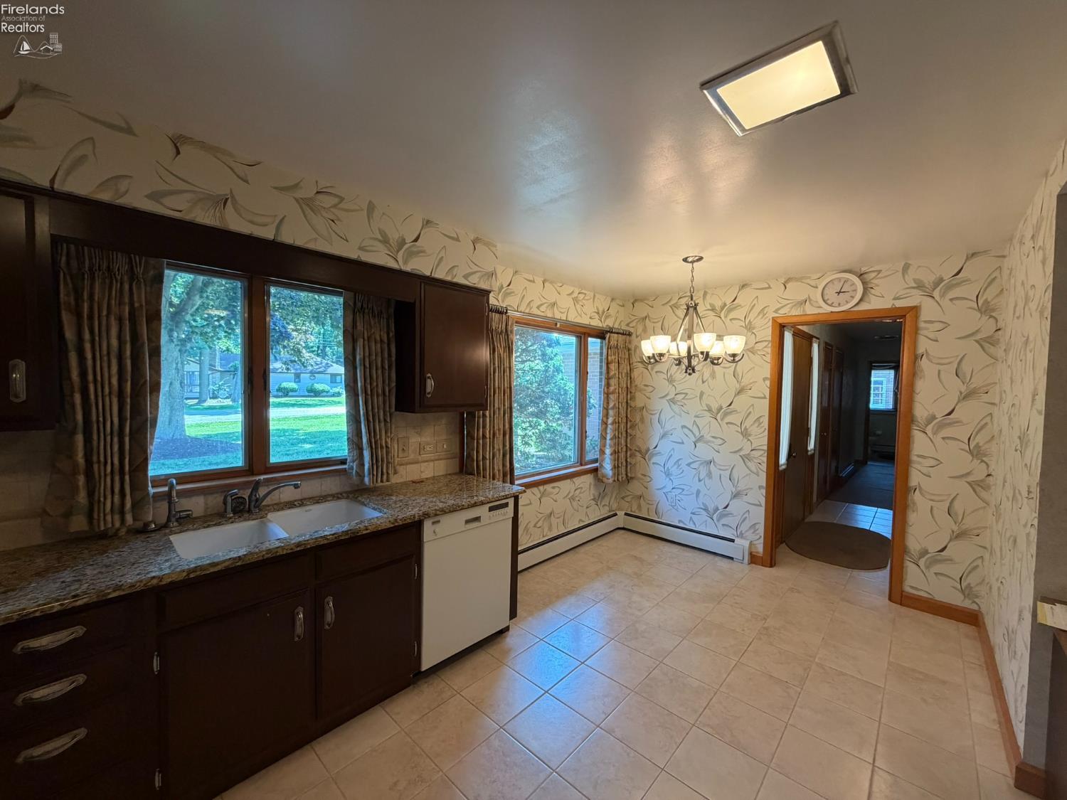 2017 Hull Road Sandusky, OH 44870 - Photo 6 of 46 Gallery Image 6