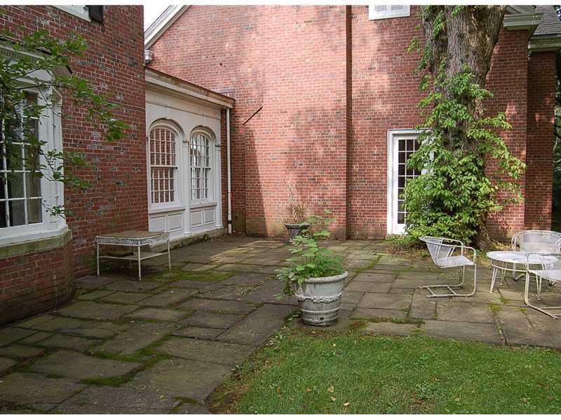 18 Edgewood Road Fox Chapel, PA 15215 - Photo 24 of 25 Patio/Deck.