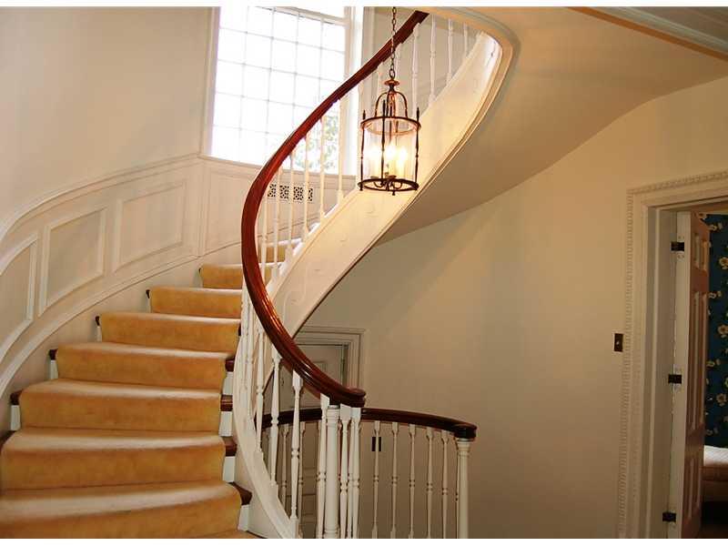 18 Edgewood Road Fox Chapel, PA 15215 - Photo 6 of 25 Entry/Foyer.