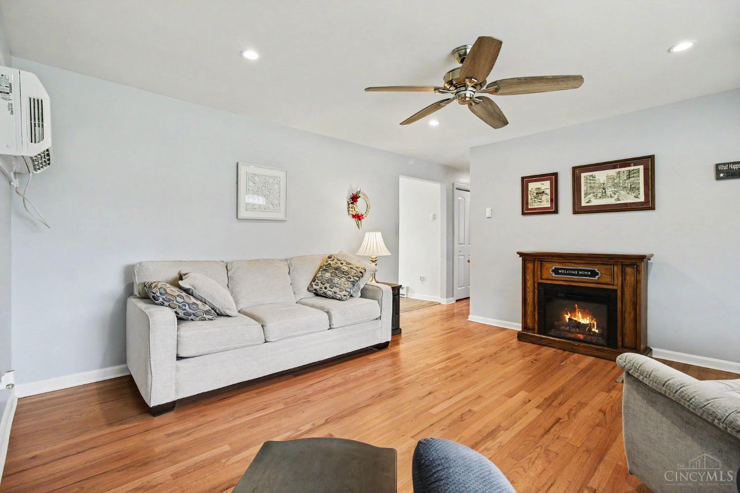 3162 Ebenezer Road Cincinnati, OH 45248 - Photo 7 of 30