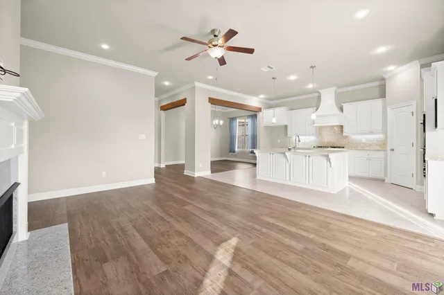 $379,900 | 15145 Germany Oaks Boulevard, Prairieville, LA 70769