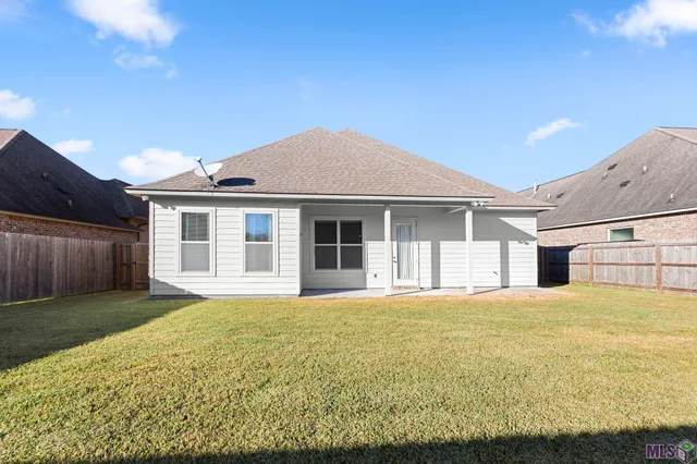 $379,900 | 15145 Germany Oaks Boulevard, Prairieville, LA 70769