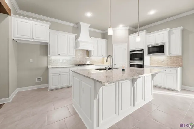 $379,900 | 15145 Germany Oaks Boulevard, Prairieville, LA 70769