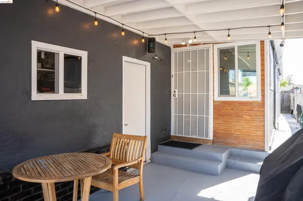 $469,000 | 418 Douglas Avenue, Oakland, CA 94603