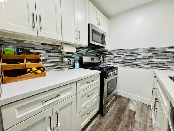 $469,000 | 418 Douglas Avenue, Oakland, CA 94603