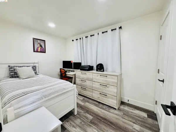 $469,000 | 418 Douglas Avenue, Oakland, CA 94603