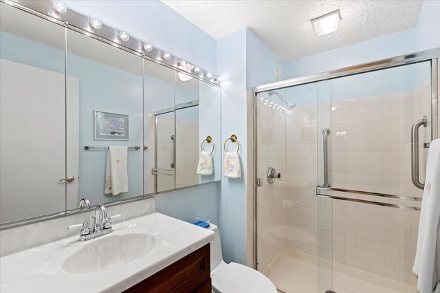 $375,000 | 195 North Harbor Drive, Unit 609, Chicago, IL 60601