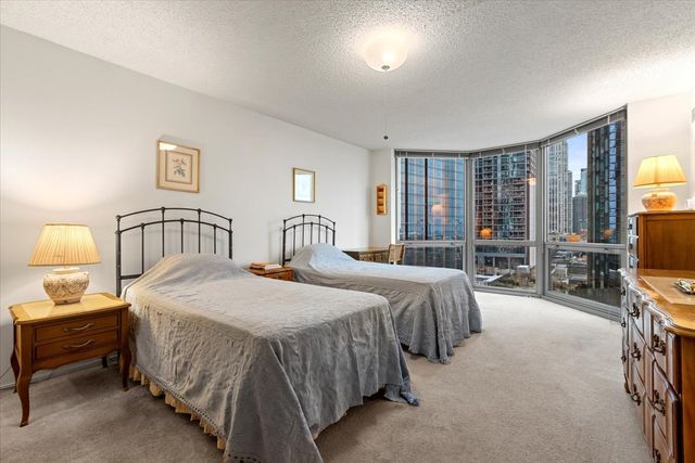$375,000 | 195 North Harbor Drive, Unit 609, Chicago, IL 60601