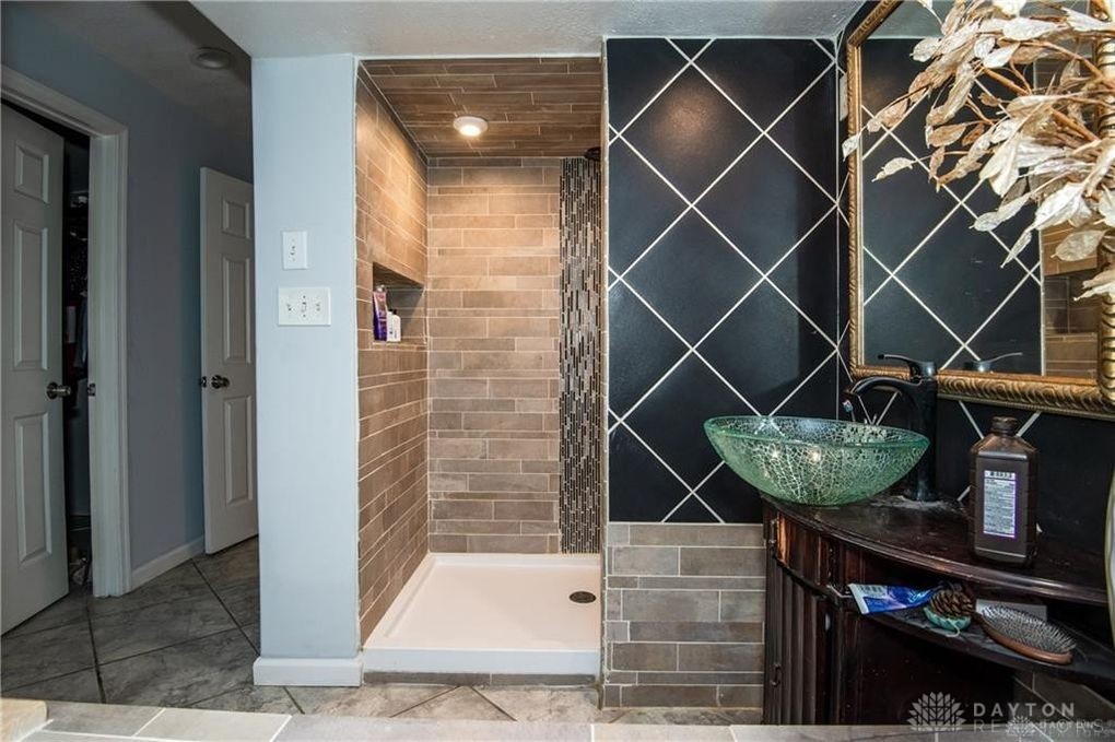 9570 Adams Road Dayton, OH 45424 - Photo 19 of 25 Gallery Image 19