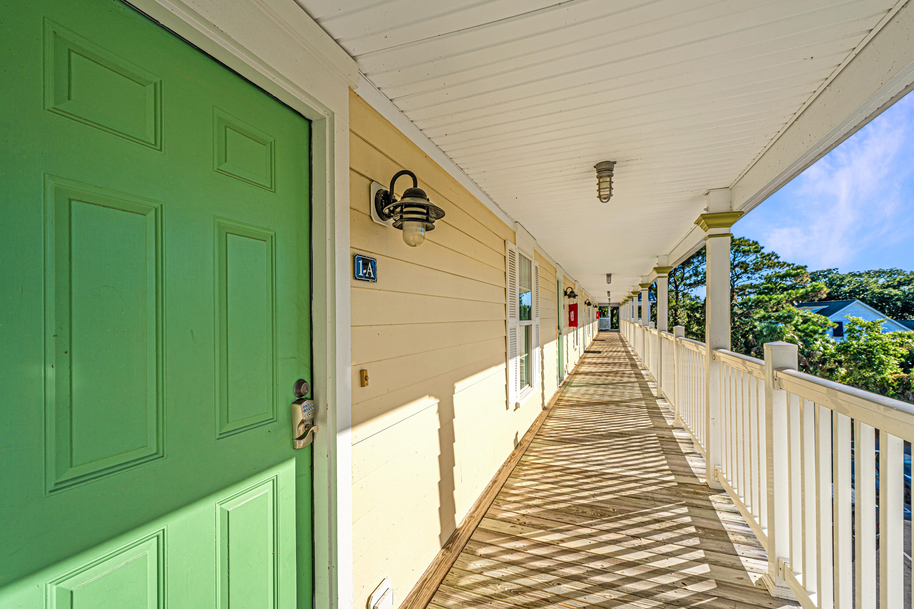 2262 Folly Road, Unit 1A Charleston, SC 29412 - Photo 25 of 32 2262FollyRdUnit1A005