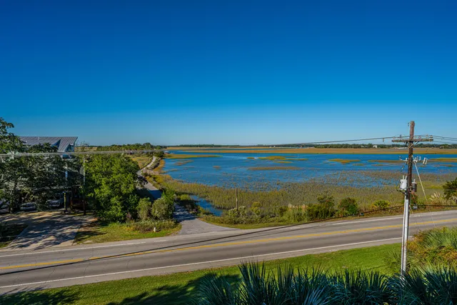 $379,500 | 2262 Folly Road, Unit 1A, Charleston, SC 29412