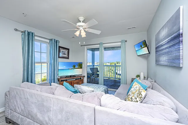 $379,500 | 2262 Folly Road, Unit 1A, Charleston, SC 29412