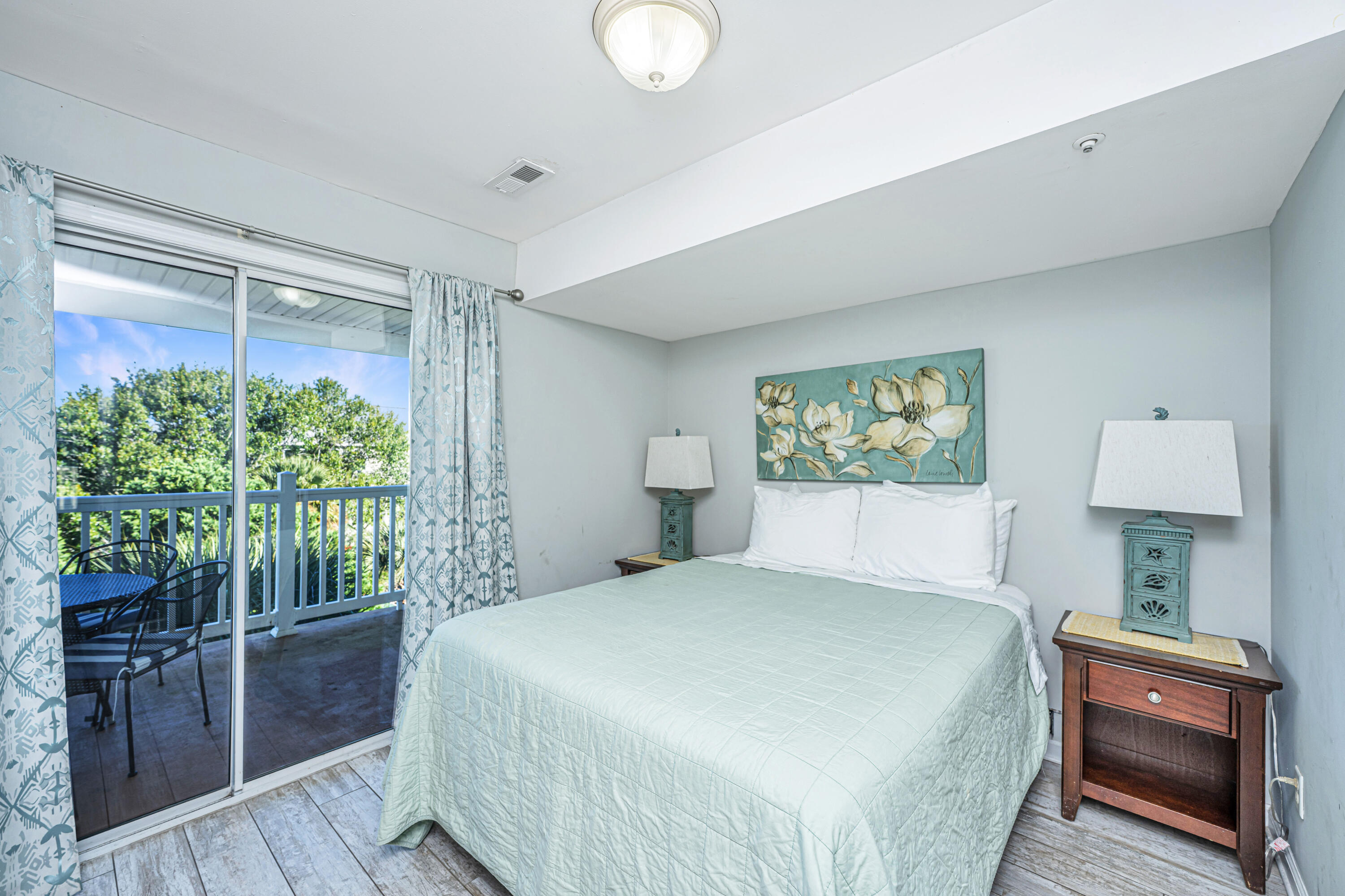 2262 Folly Road, Unit 1A Charleston, SC 29412 - Photo 7 of 32 2262FollyRdUnit1A019