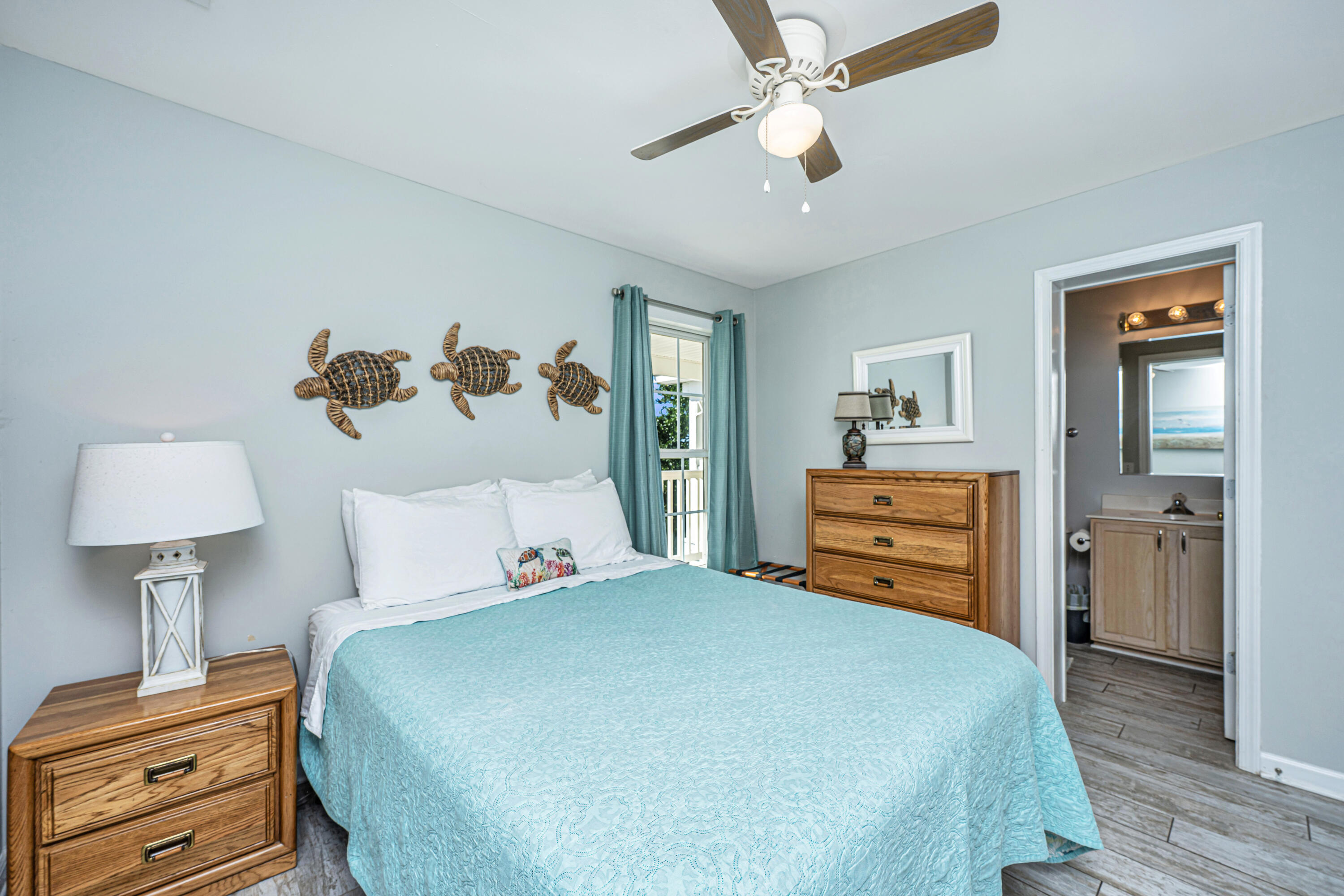 2262 Folly Road, Unit 1A Charleston, SC 29412 - Photo 8 of 32 2262FollyRdUnit1A024