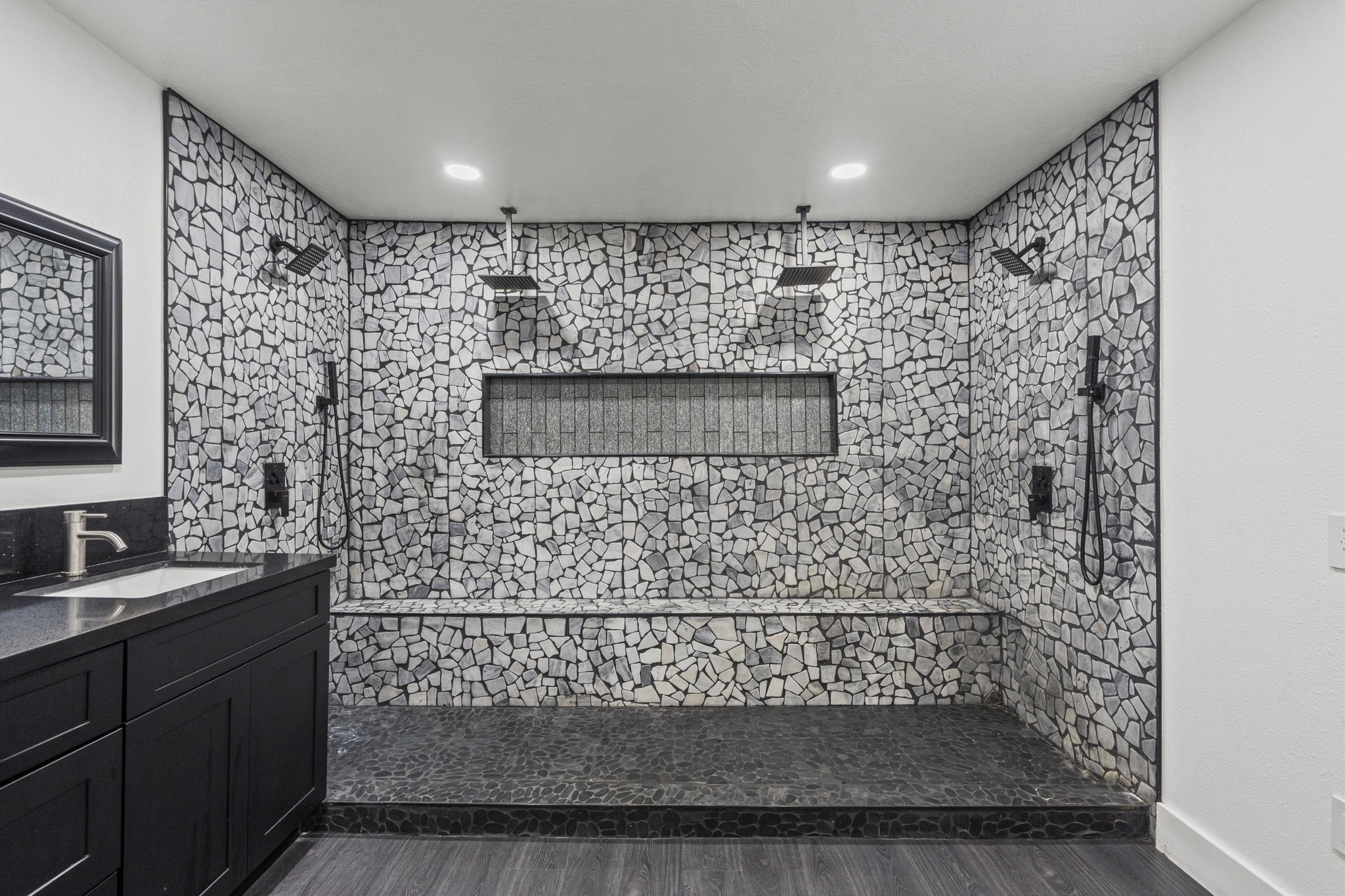 5406 South Tower Road Santa Fe, TX 77517 - Photo 25 of 46 a bathroom with a shower