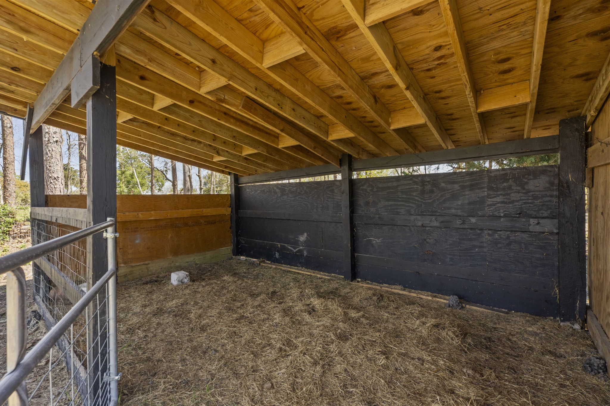 5406 South Tower Road Santa Fe, TX 77517 - Photo 46 of 46 a view of garage
