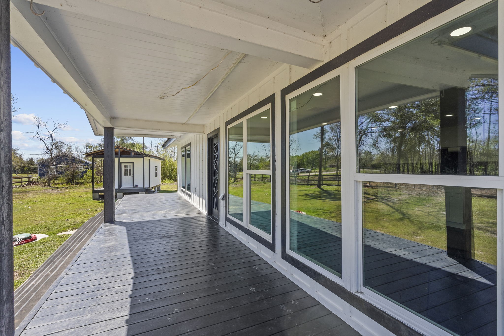 5406 South Tower Road Santa Fe, TX 77517 - Photo 6 of 46