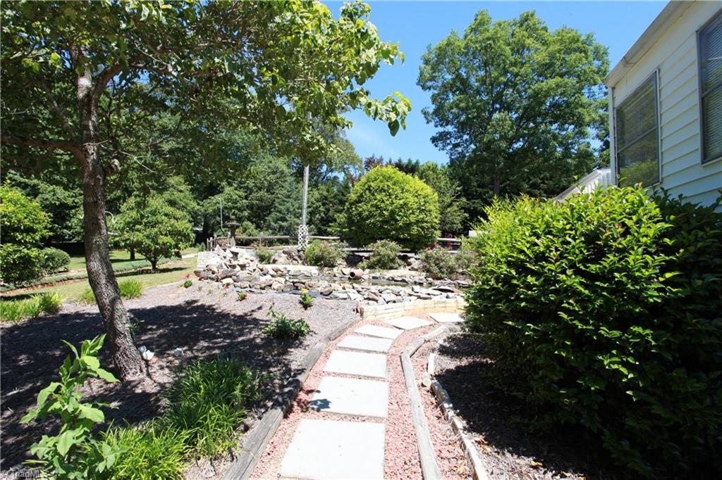 7901 Alcorn Road Oak Ridge, NC 27310 - Photo 19 of 30