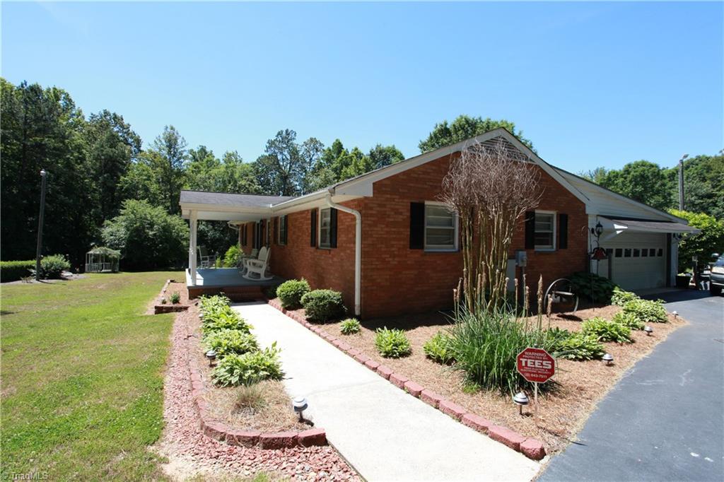 7901 Alcorn Road Oak Ridge, NC 27310 - Photo 3 of 30