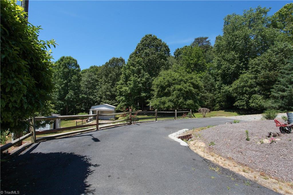 7901 Alcorn Road Oak Ridge, NC 27310 - Photo 26 of 30
