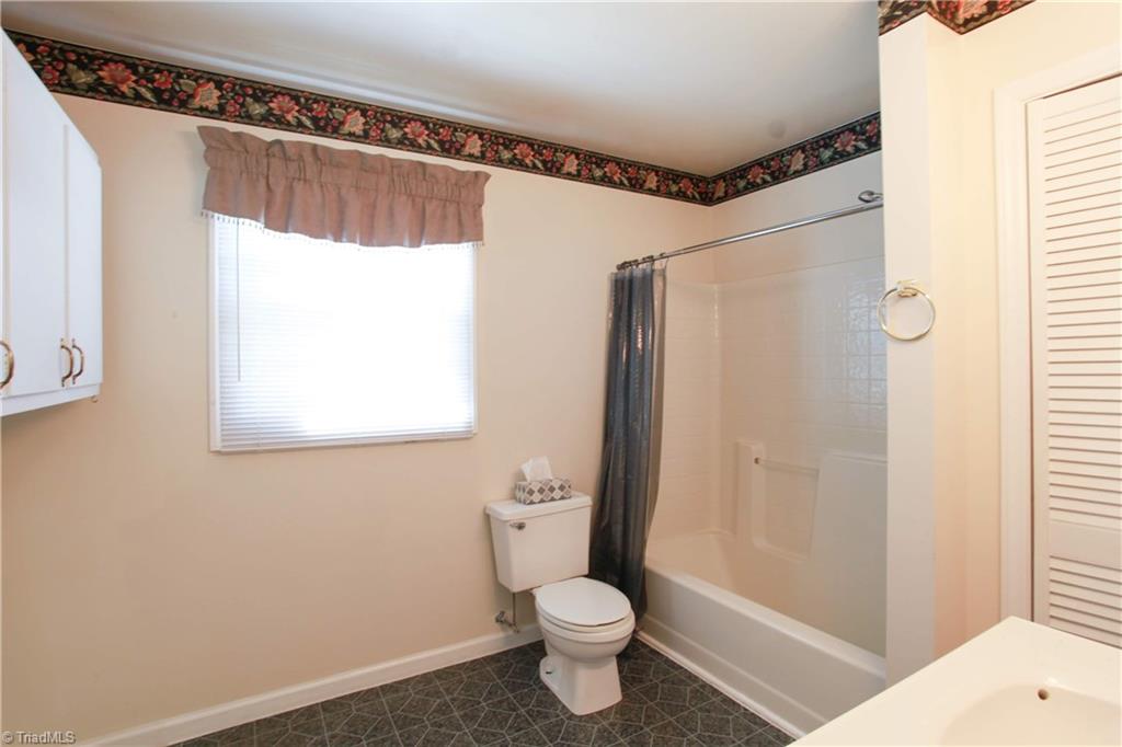 7901 Alcorn Road Oak Ridge, NC 27310 - Photo 9 of 30