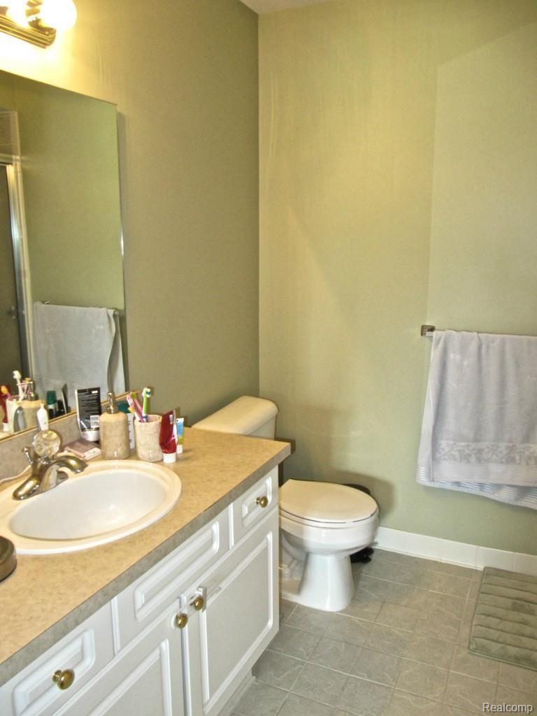 3414 Tremonte Circle Rochester, MI 48306 - Photo 13 of 28 Master Bath