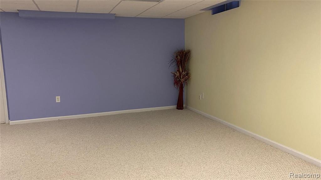 3099 Baypoint Drive Rochester, MI 48309 - Photo 27 of 32