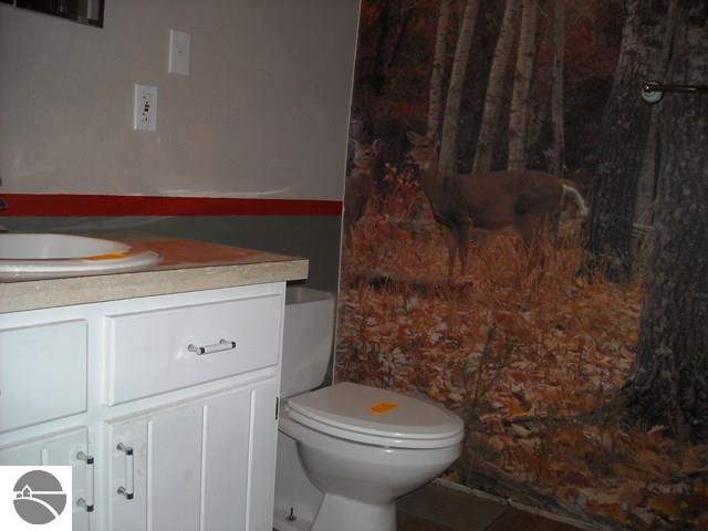 10694 Wildwood Road Interlochen, MI 49643 - Photo 13 of 22 1746975-12.JPG