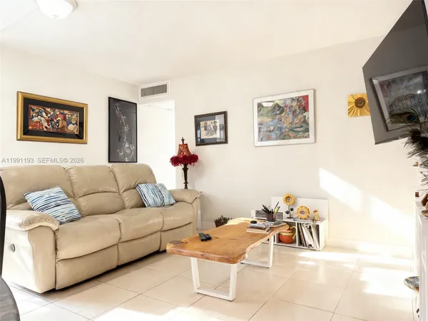 $1,600 | 629 North Saxony Street North, Unit 629, Delray Beach, FL 33446