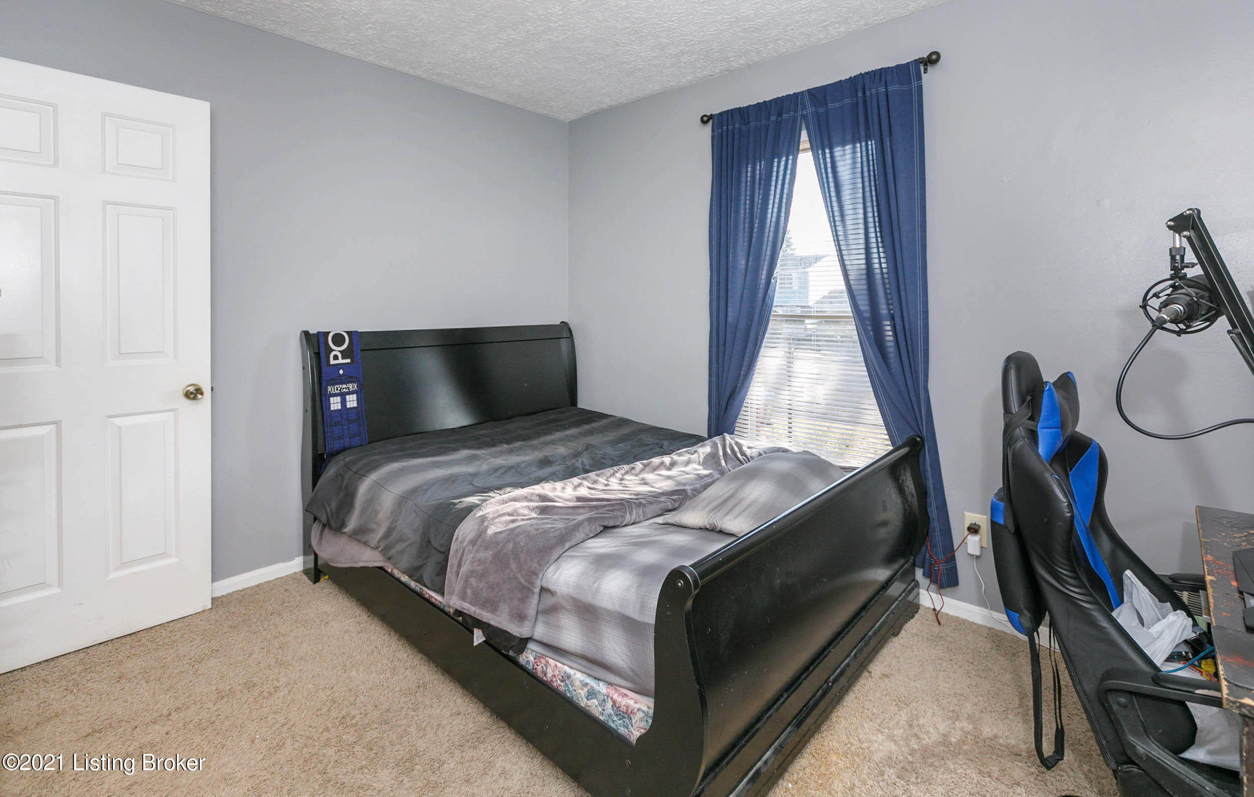 11402 Angelina Road Louisville, KY 40229 - Photo 17 of 30 0016