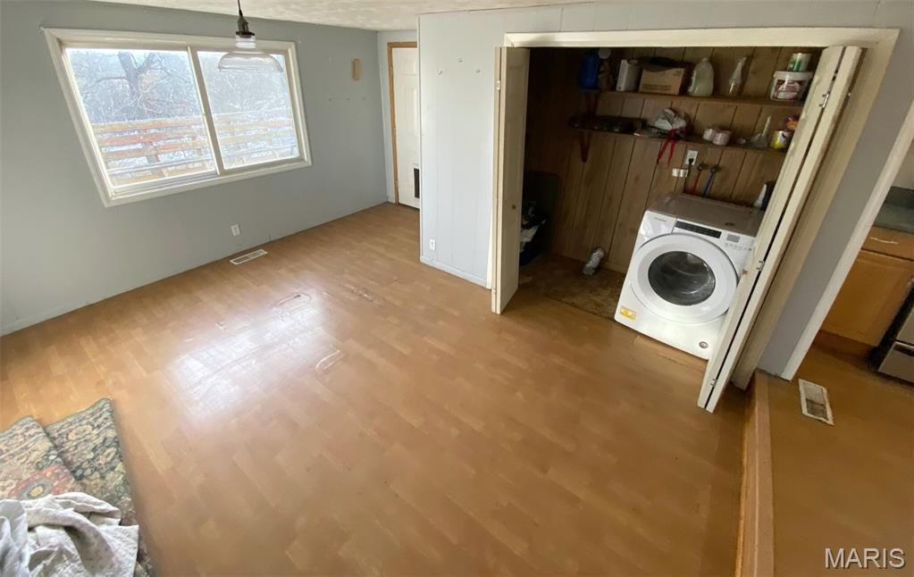 101 Southwest Morgan Edina, MO 63537 - Photo 7 of 23