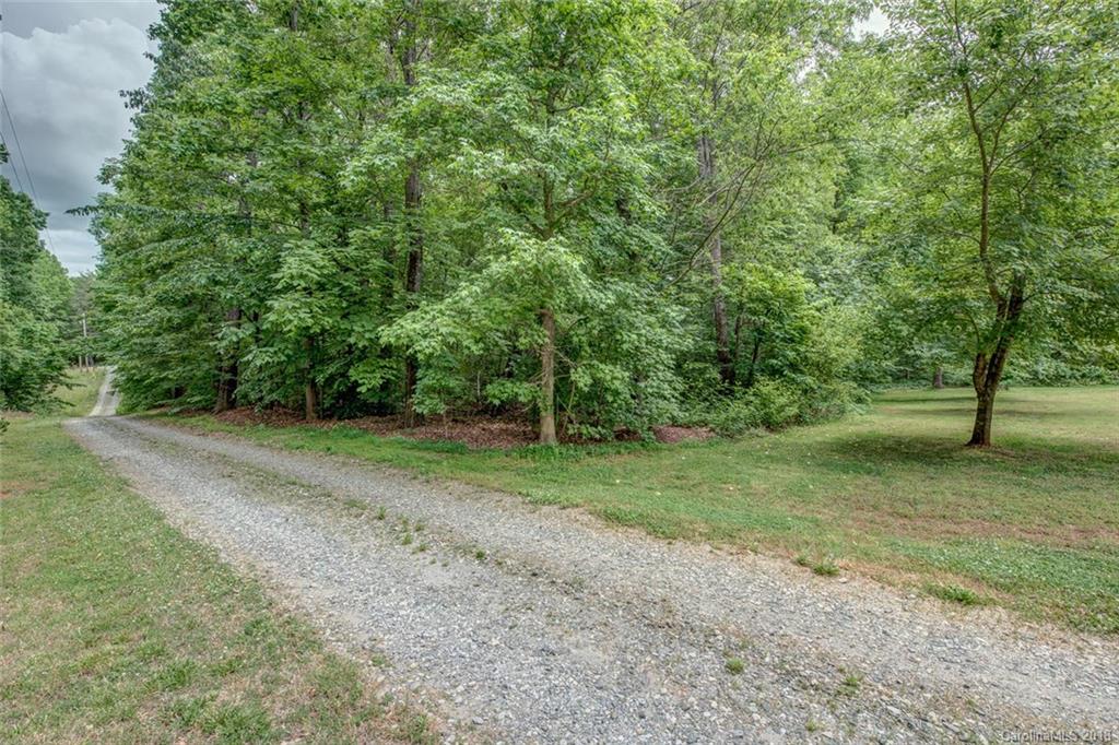 435 Loray Farm Road Dallas, NC 28034 - Photo 2 of 30