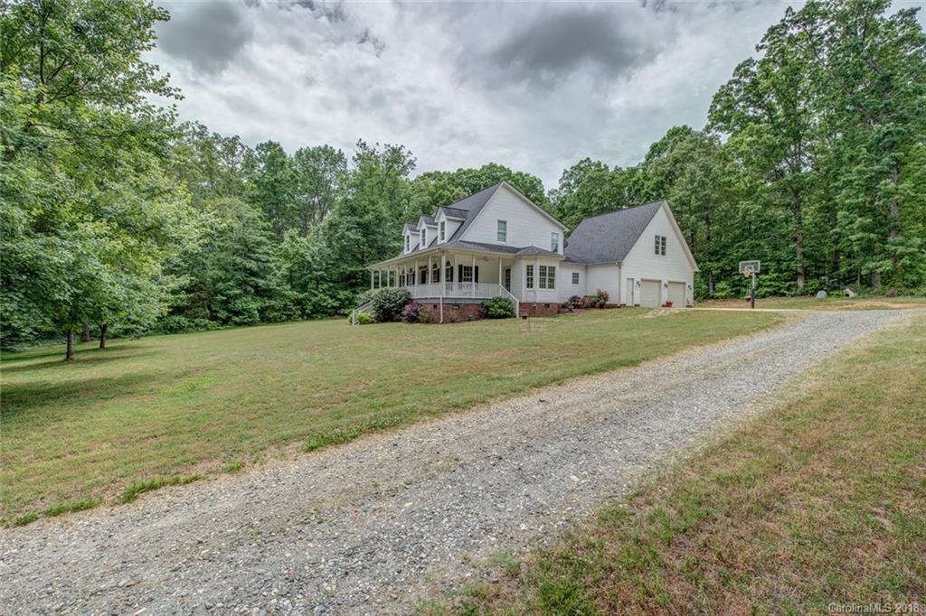 435 Loray Farm Road Dallas, NC 28034 - Photo 3 of 30