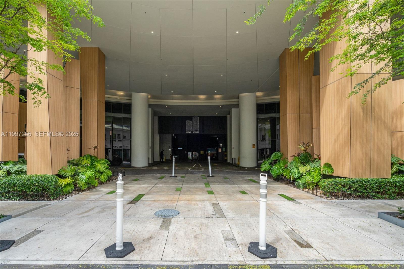 45 Southwest 9th Street, Unit 2910 Miami, FL 33130 - Photo 12 of 19