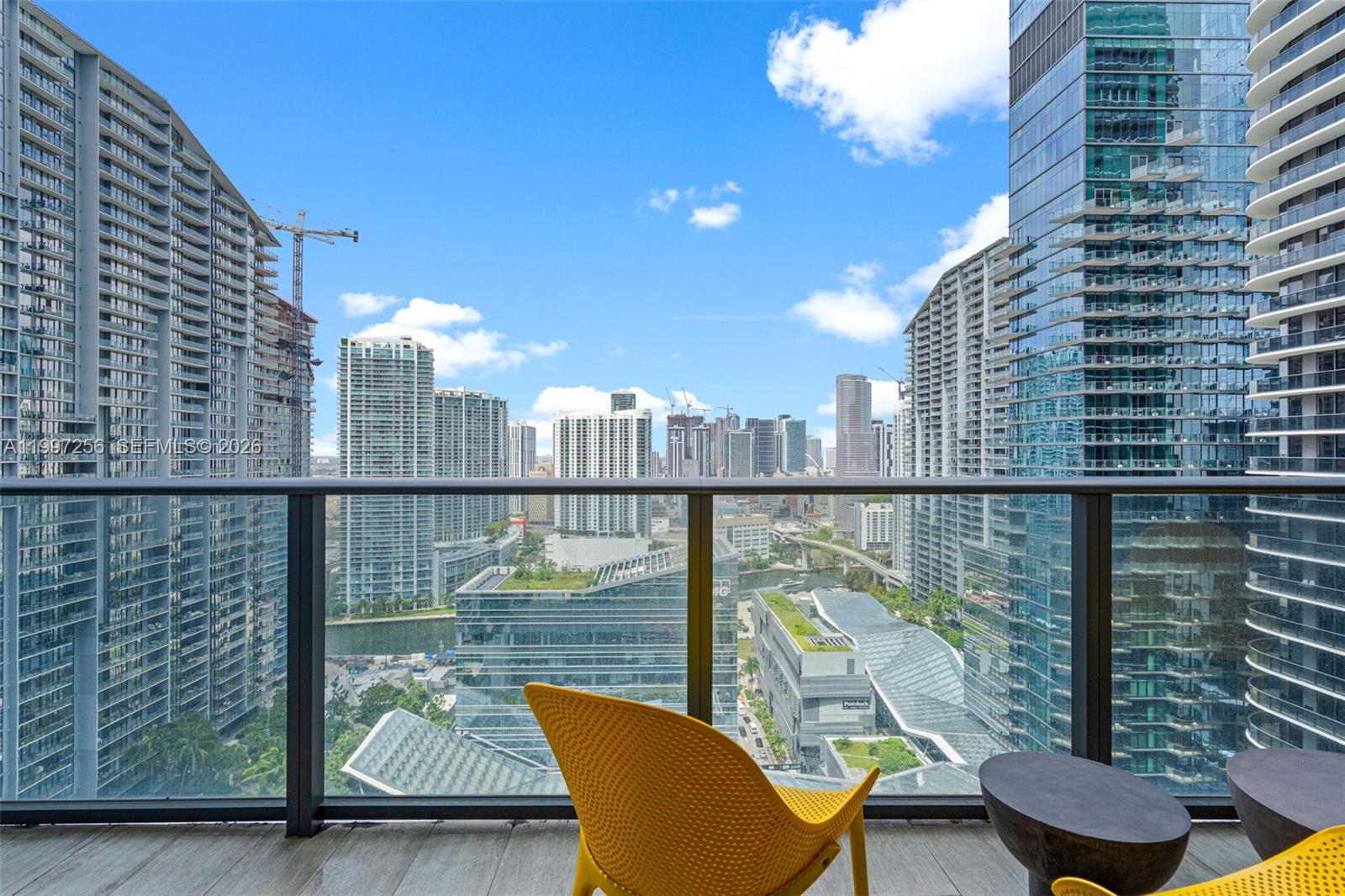 45 Southwest 9th Street, Unit 2910 Miami, FL 33130 - Photo 2 of 19