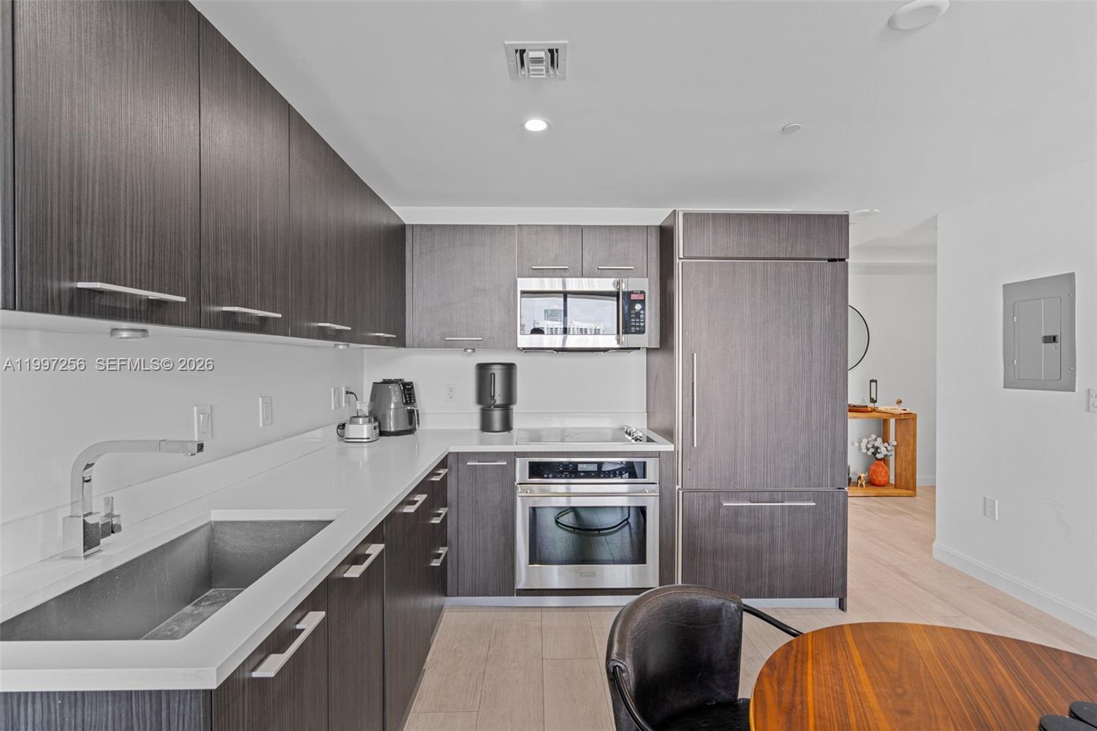 45 Southwest 9th Street, Unit 2910 Miami, FL 33130 - Photo 6 of 19