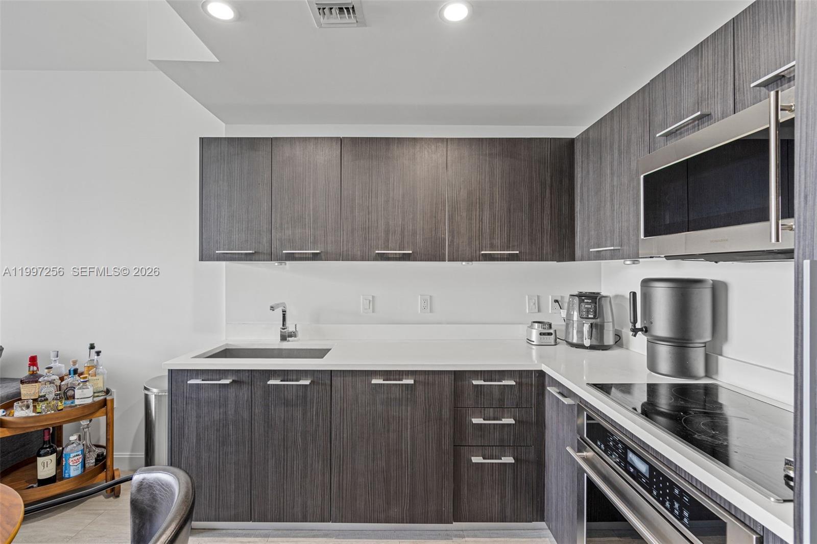 45 Southwest 9th Street, Unit 2910 Miami, FL 33130 - Photo 7 of 19