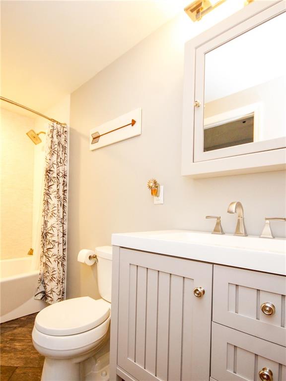 1641 Wise Road Pittsburgh, PA 15220 - Photo 16 of 19 Gallery Image 16