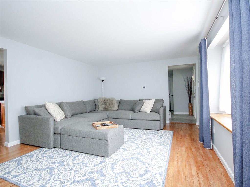 1641 Wise Road Pittsburgh, PA 15220 - Photo 4 of 19 Gallery Image 4