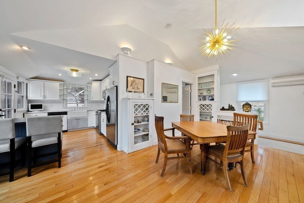 12 Stonecleve Road Wellesley, MA 02482 - Photo 23 of 37