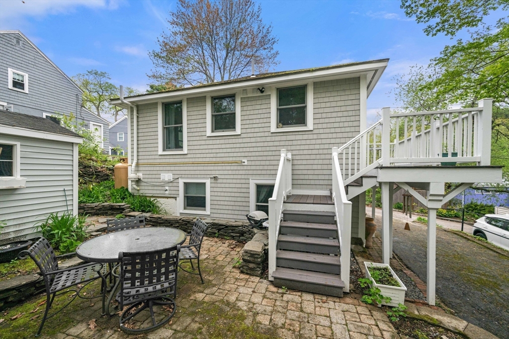 12 Stonecleve Road Wellesley, MA 02482 - Photo 35 of 37