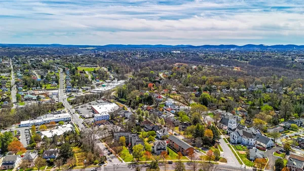 $334,900 | 2461 Rivermont Avenue, Lynchburg, VA 24503