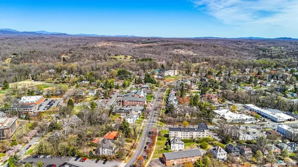 $334,900 | 2461 Rivermont Avenue, Lynchburg, VA 24503