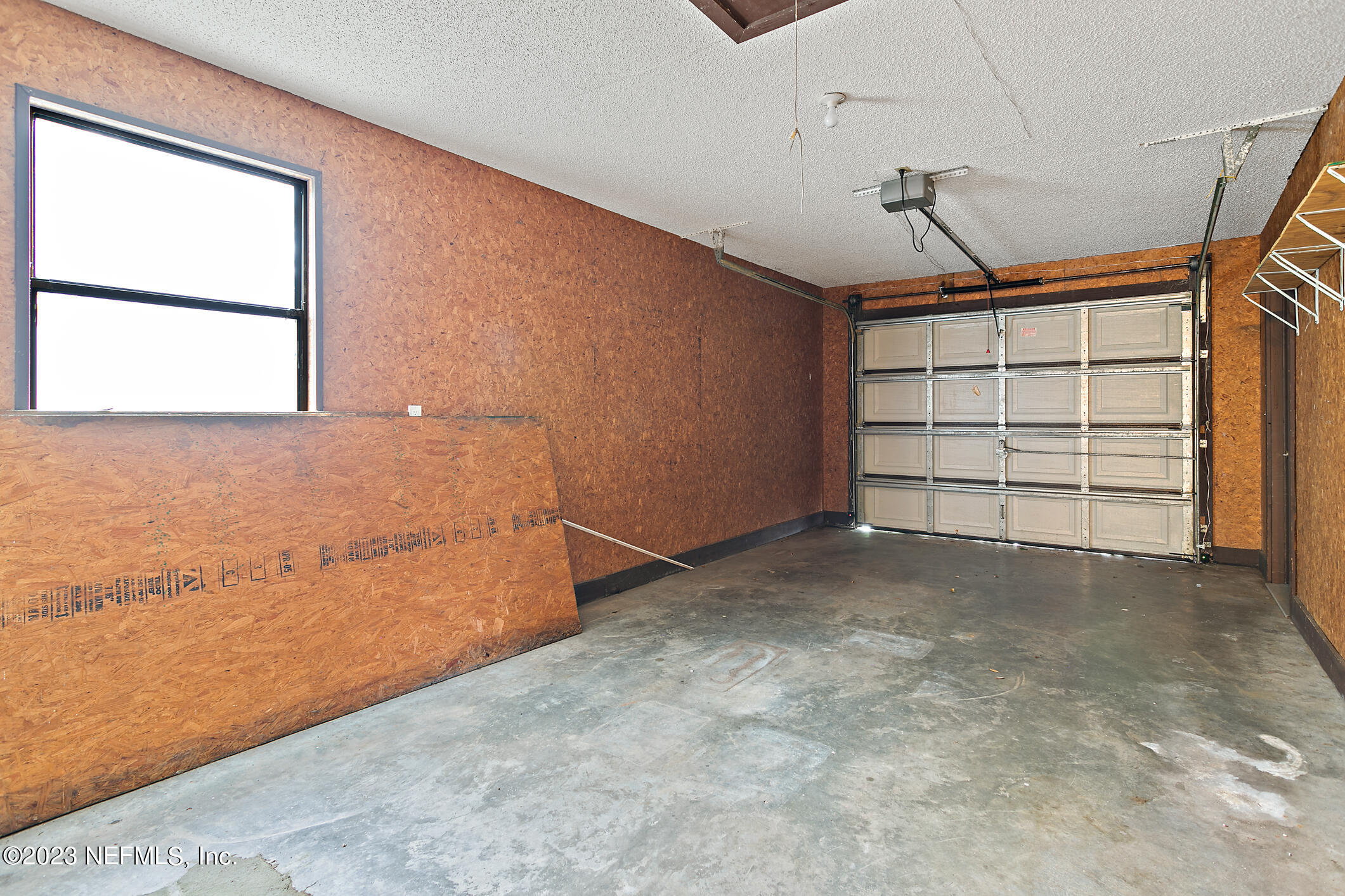 209 Jasmine Road St. Augustine, FL 32086 - Photo 12 of 35 a view of a garage