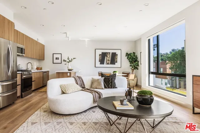 $5,950 | 2223 Clifford Street, Unit 103, Los Angeles, CA 90026